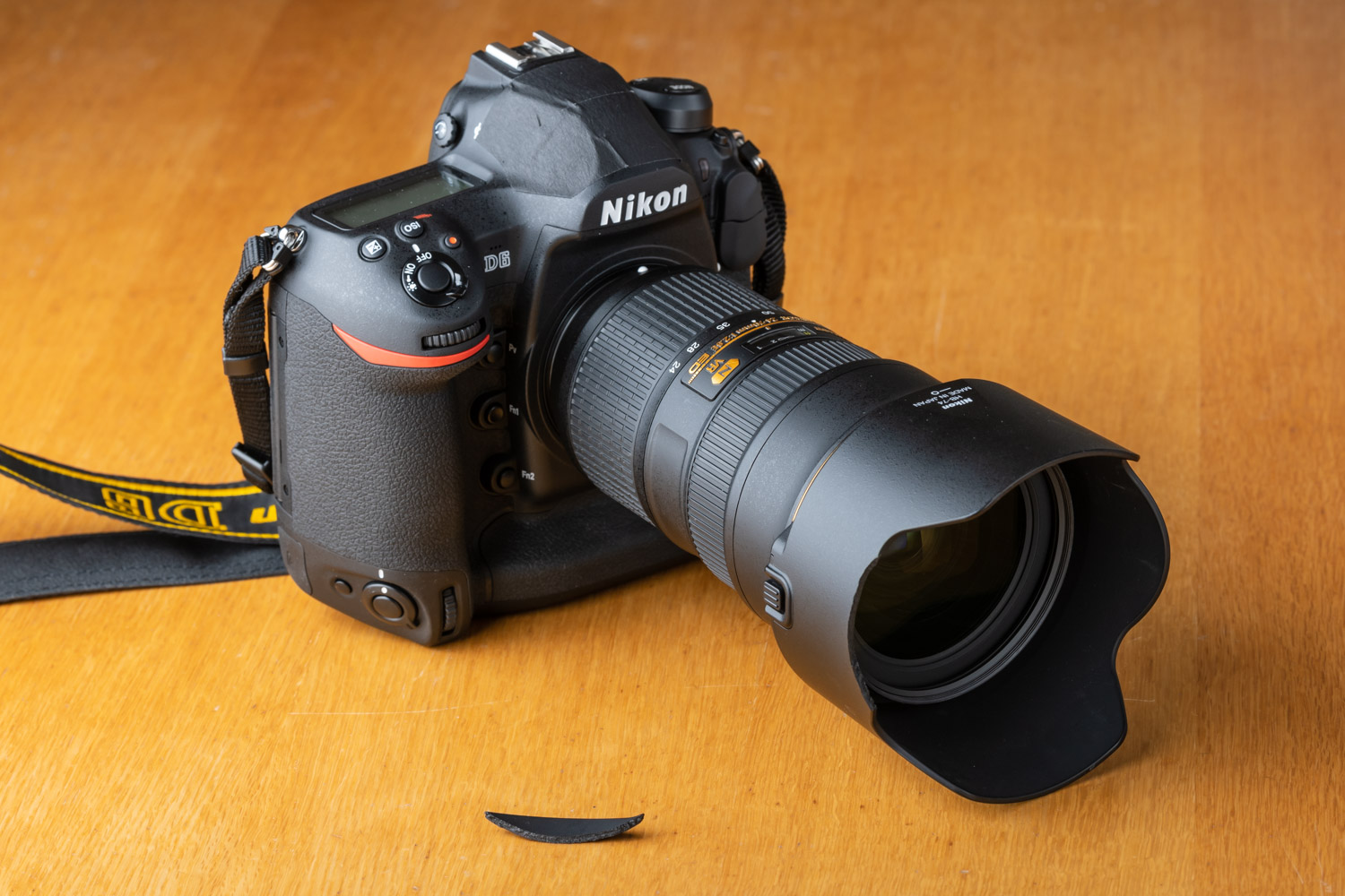 Nikon D6 落下事故