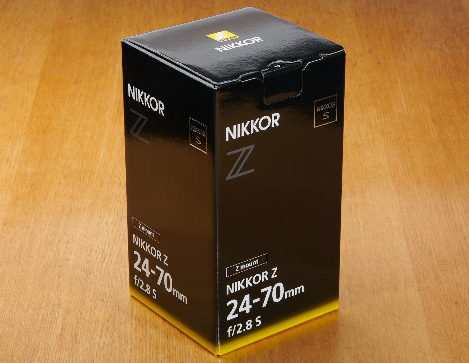 NIKKOR Z 24-70mm f/2.8 Sの化粧箱