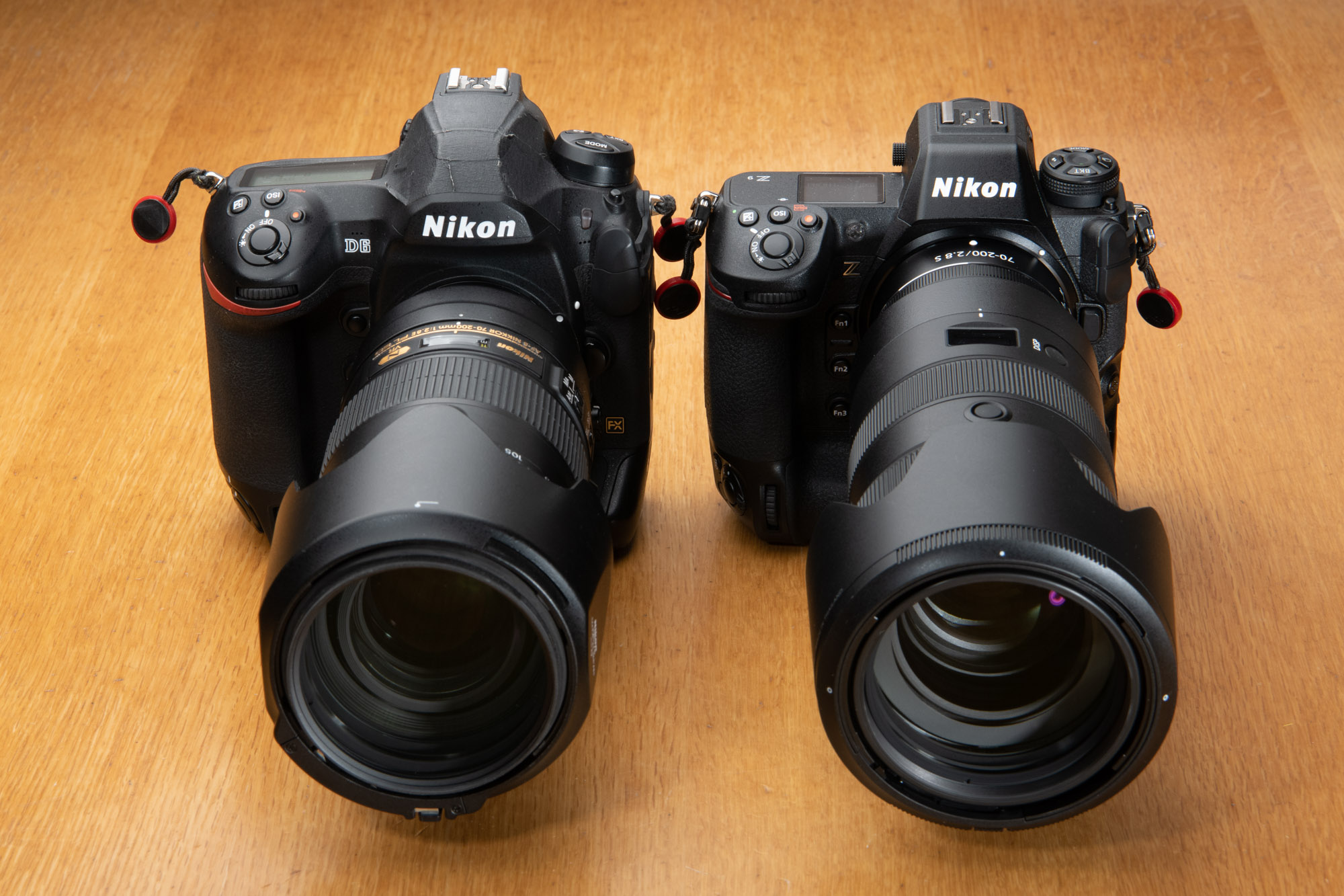 Nikon Z9、D6に装着した70-200mm f/2.8レンズ