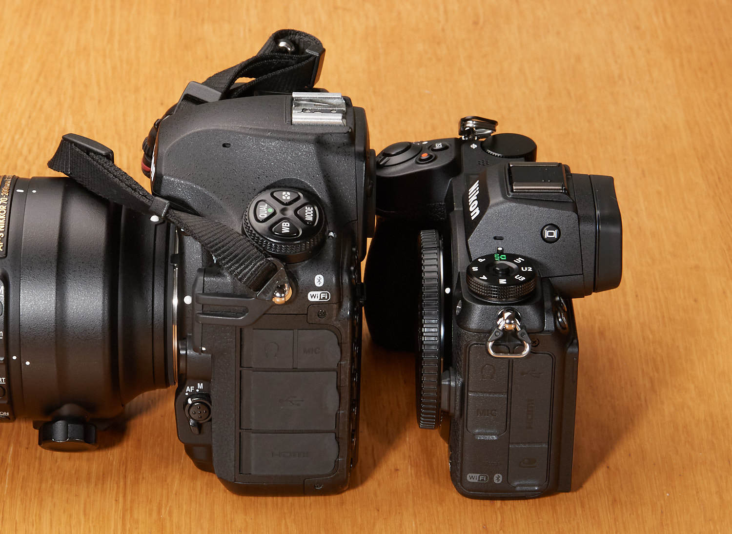 Nikon Z6iiをD850tと比較、側面