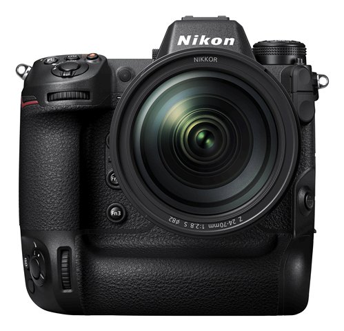Nikon Z9、正面。NIKKOR Z 24-70mm f/2.8レンズ付き